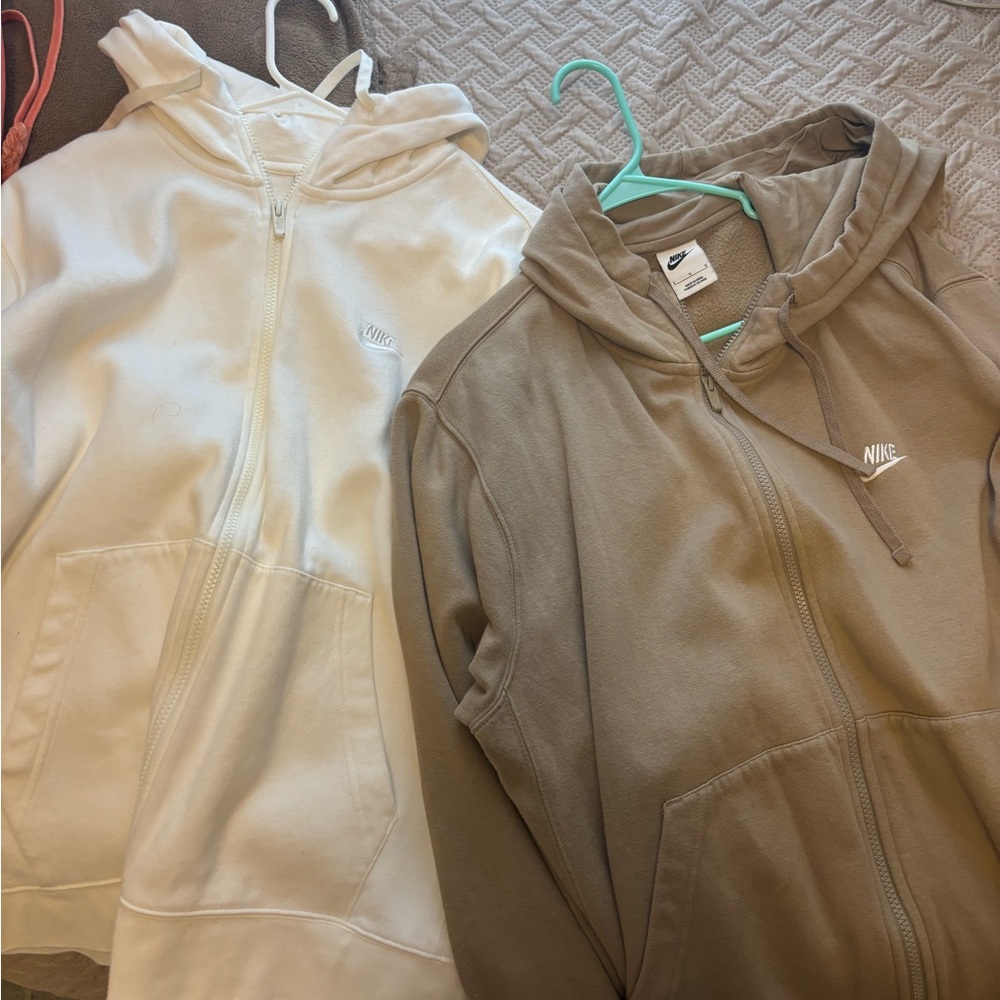 Nike Zip-Up Hoodie White and Tan Casual Athletic Wear